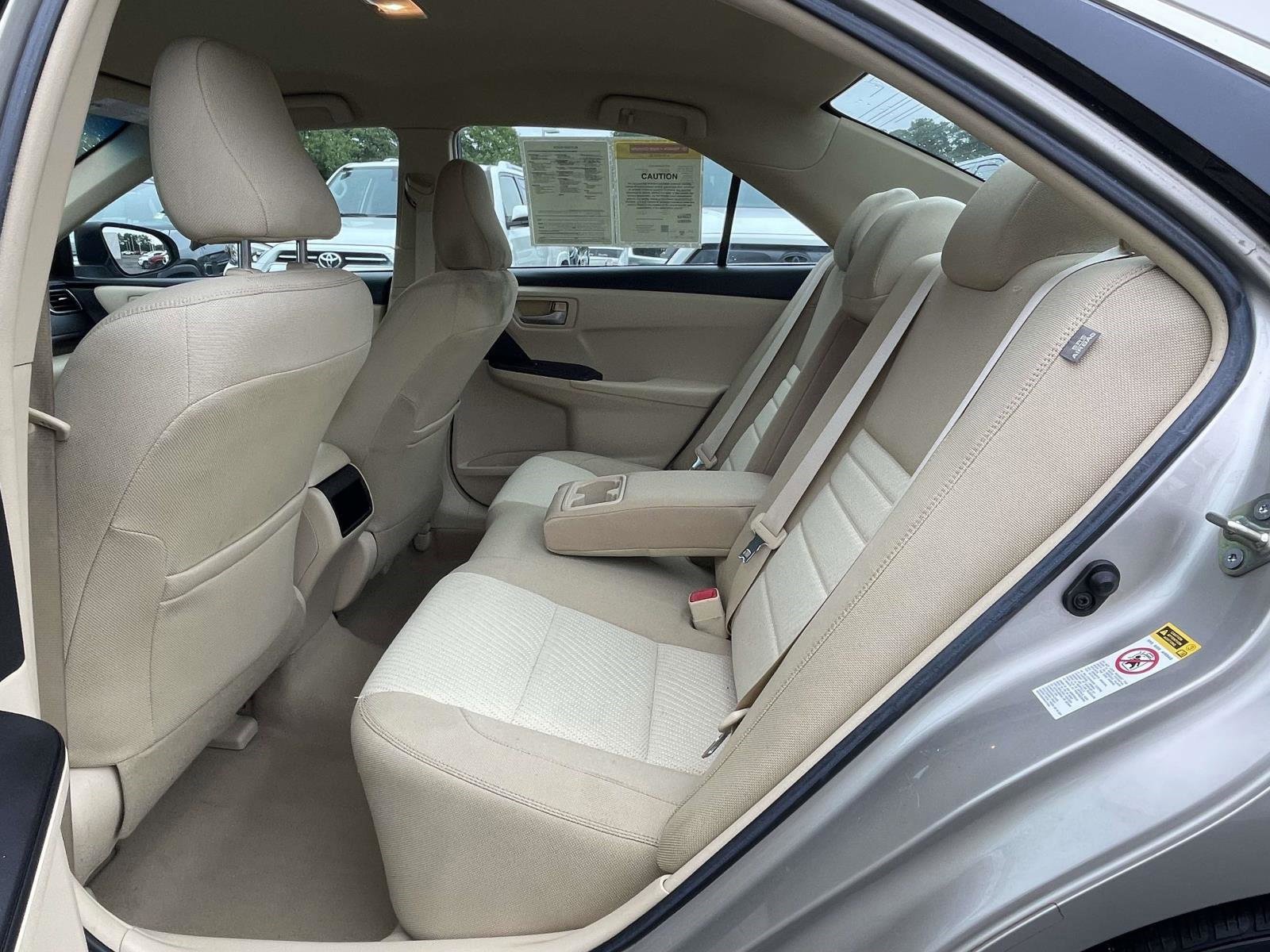 Used 2017 Toyota Camry LE FWD image 9