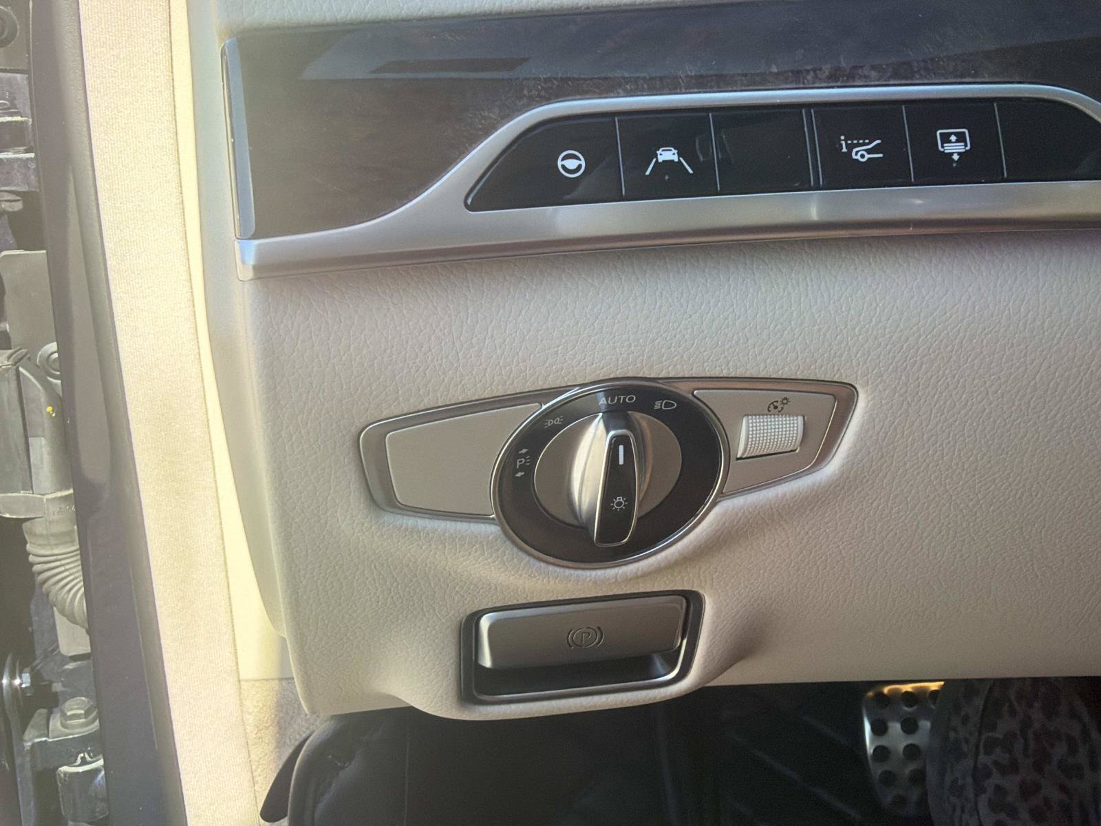 Used 2020 Mercedes-Benz S 560 Sedan image 30