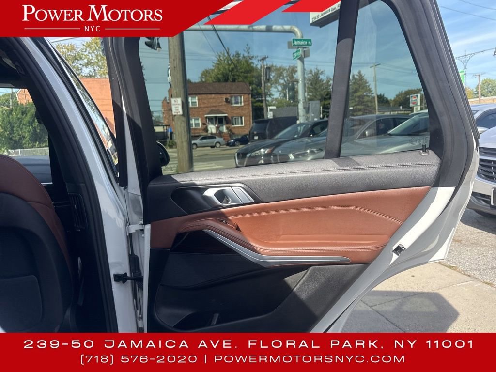 Used 2023 BMW X5 xDrive40i w/ M Sport Package image 18