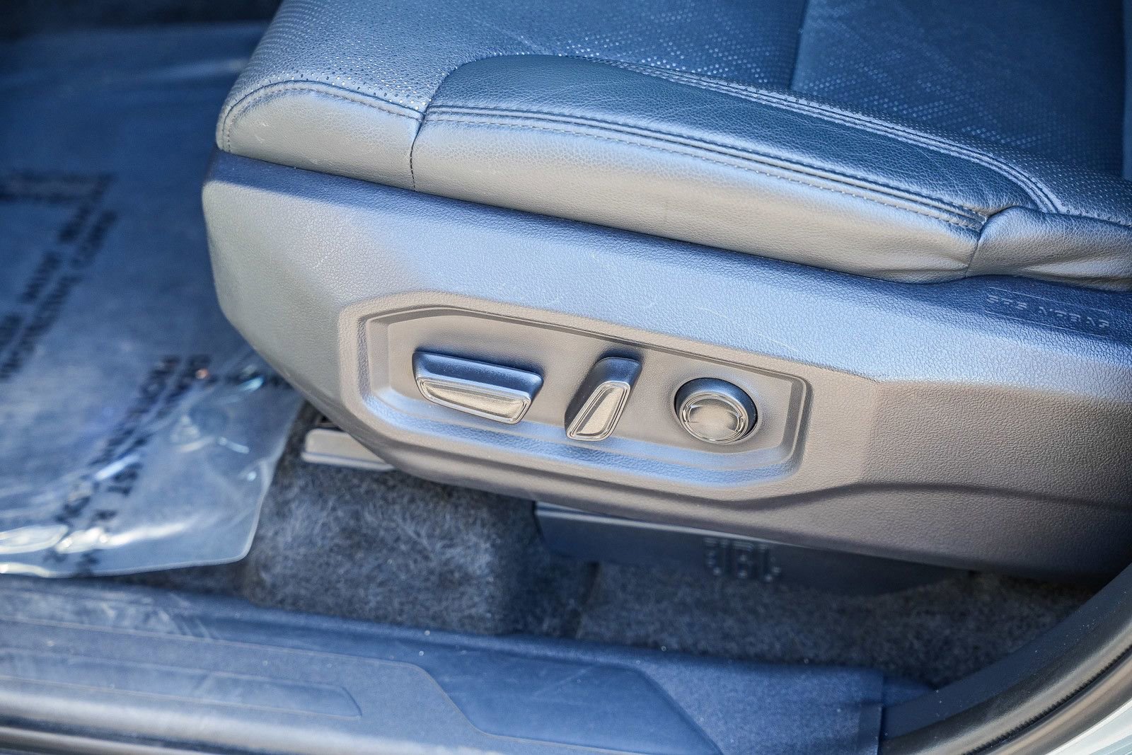 Used 2025 Toyota Tundra Limited AWD/4WD image 20