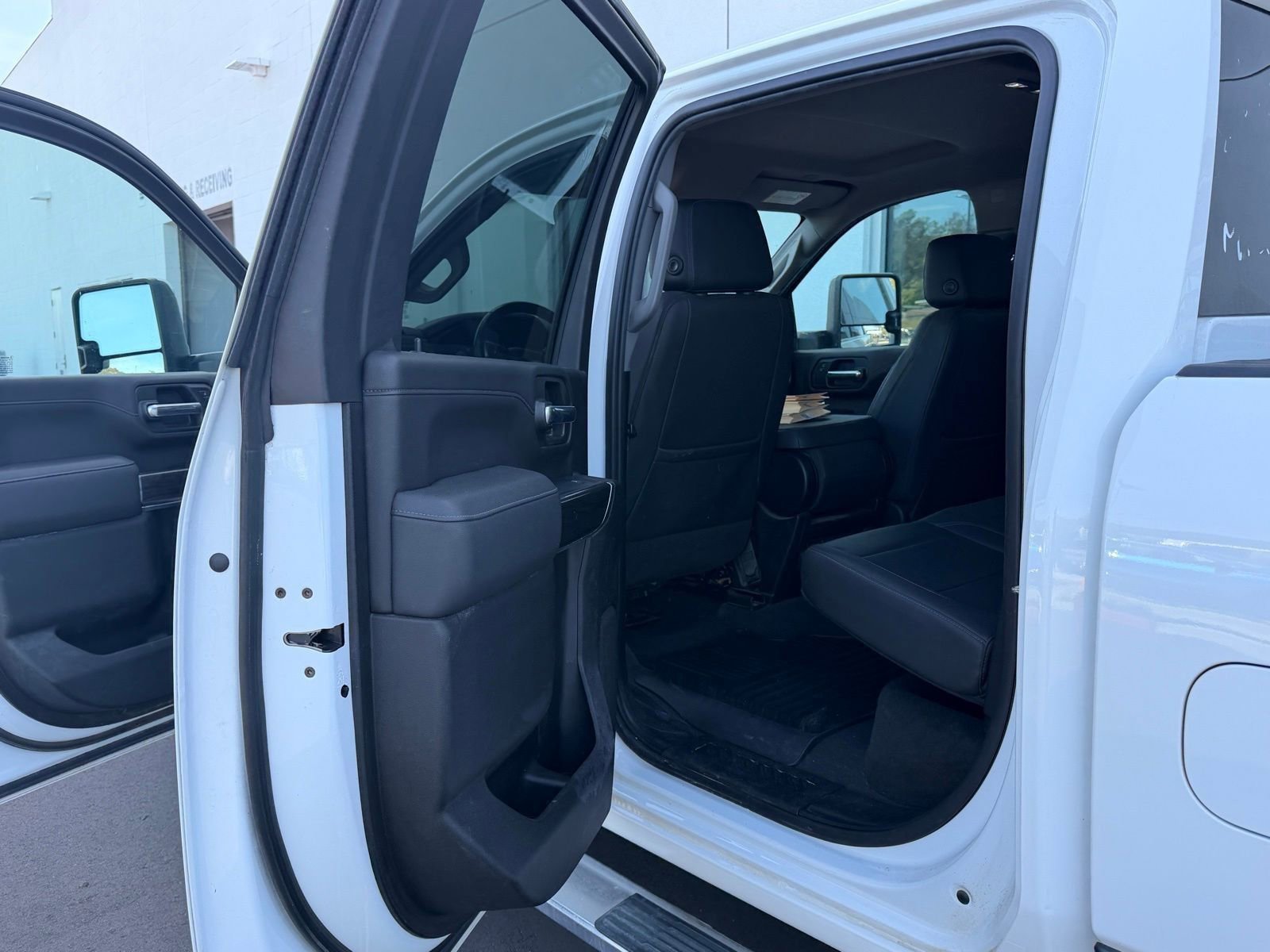 Used 2023 Chevrolet Silverado 2500 LTZ image 9