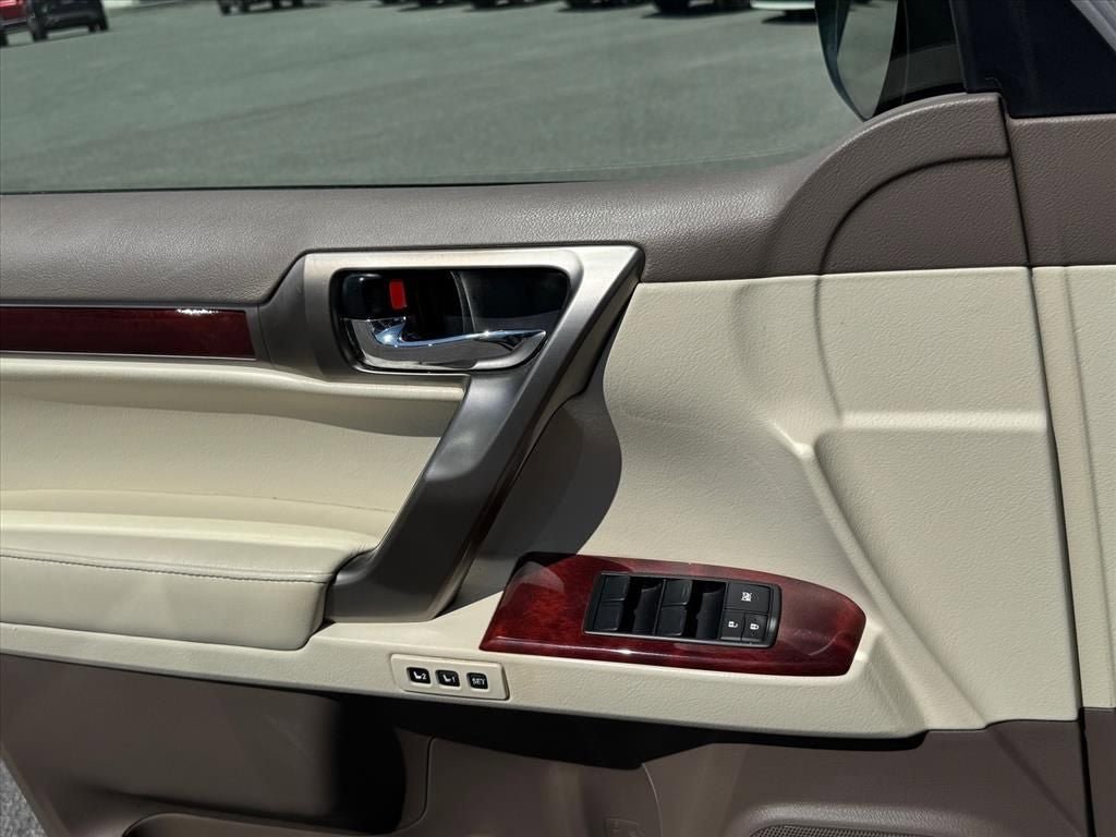 Used 2013 Lexus GX 460 w/ Comfort Plus Pkg image 17
