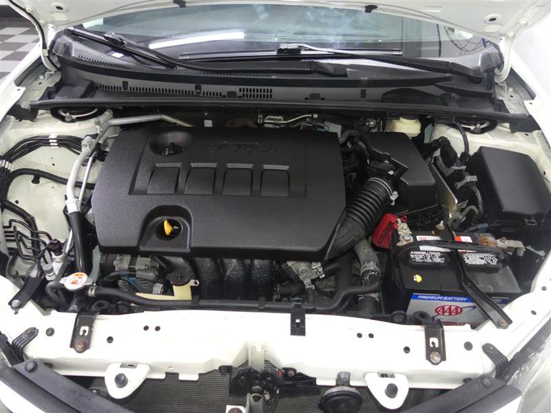 Used 2018 Toyota Corolla SE FWD image 12