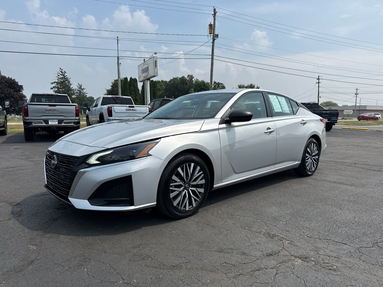 Used 2025 Nissan Altima 2.5 SV FWD image 1