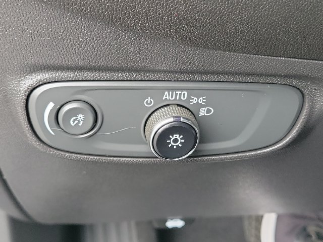 Used 2023 Chevrolet Equinox RS w/ RS Leather Package AWD/4WD image 20