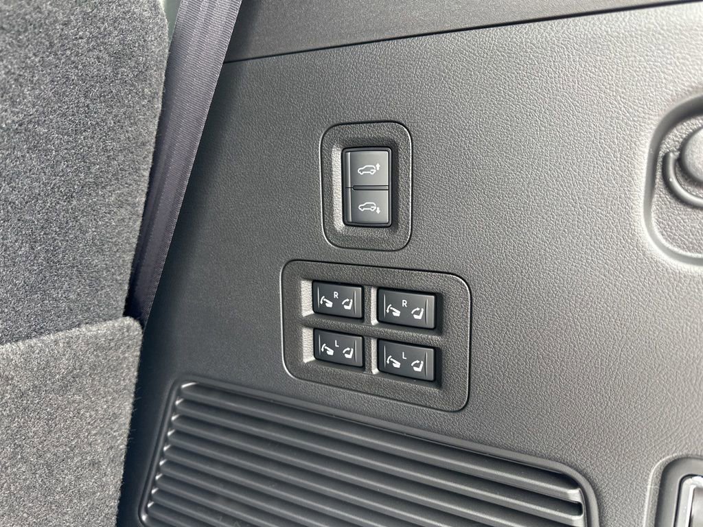 New 2026 INFINITI QX80 4WD w/ Sport Exterior Package image 29