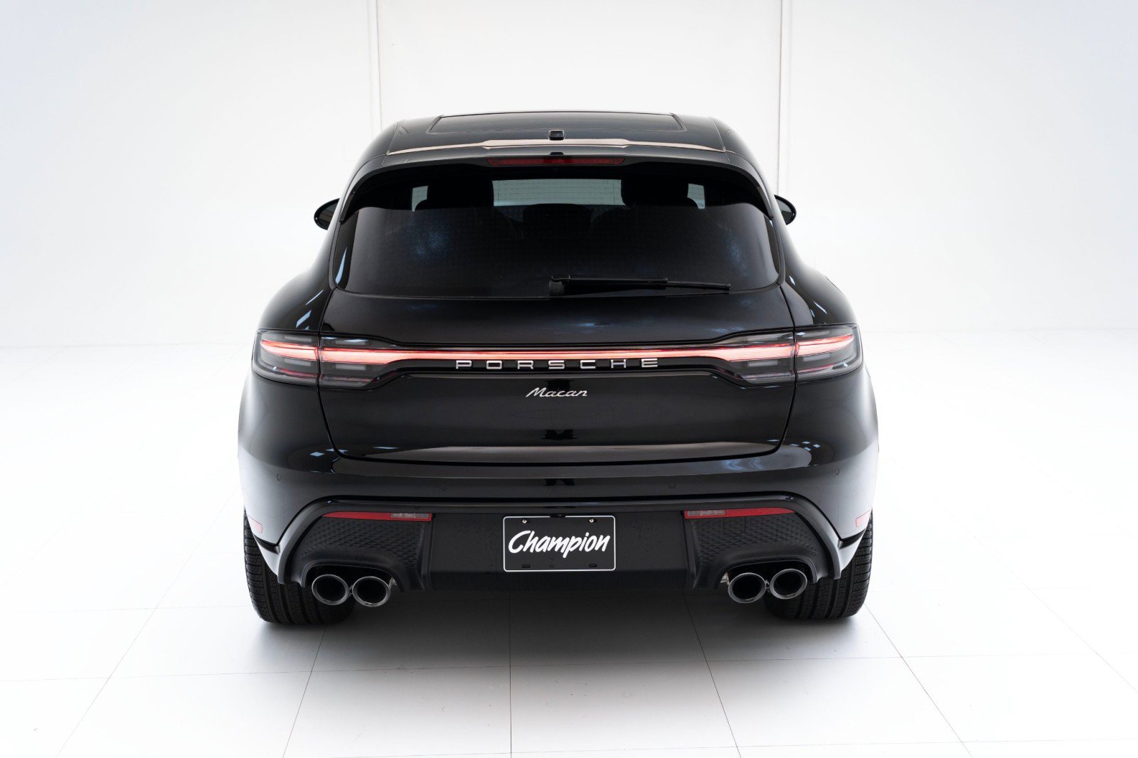 New 2025 Porsche Macan image 10