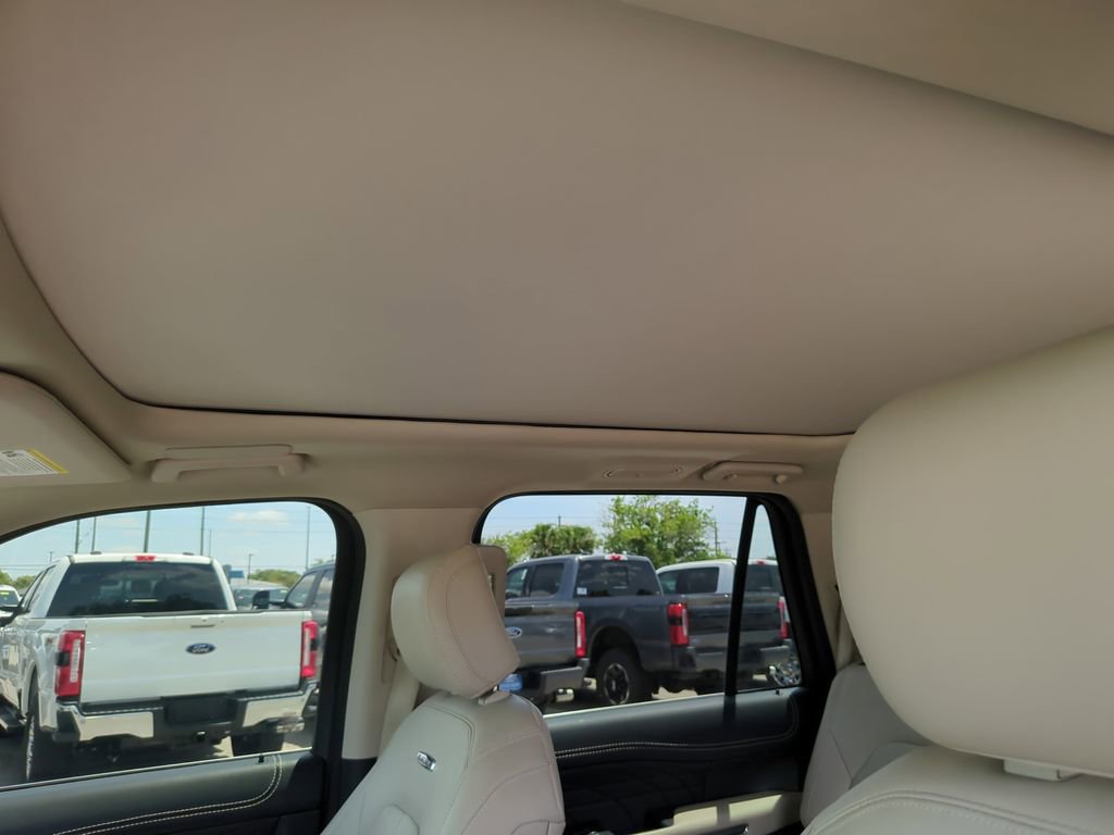 Certified 2022 Ford Expedition Platinum RWD image 23