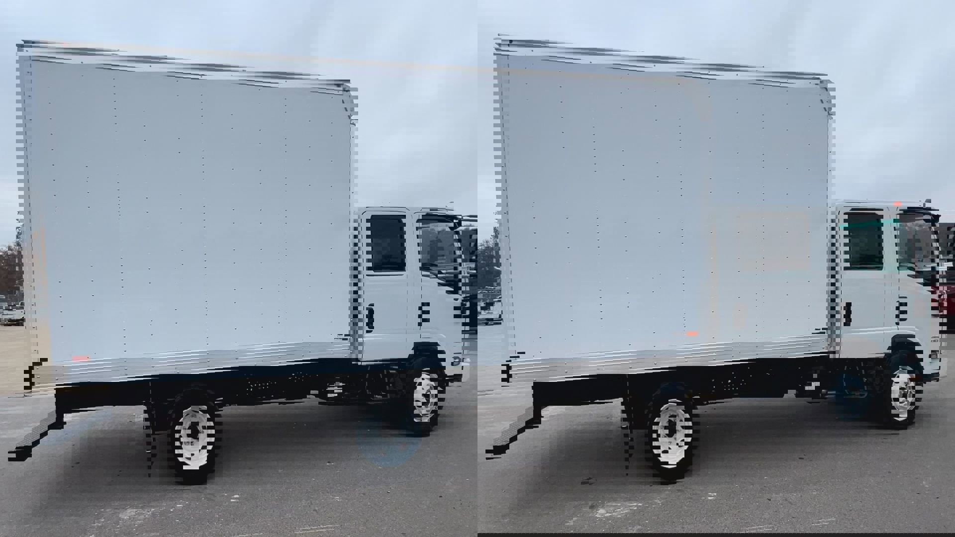 New 2024 Chevrolet Low Cab Forward image 41