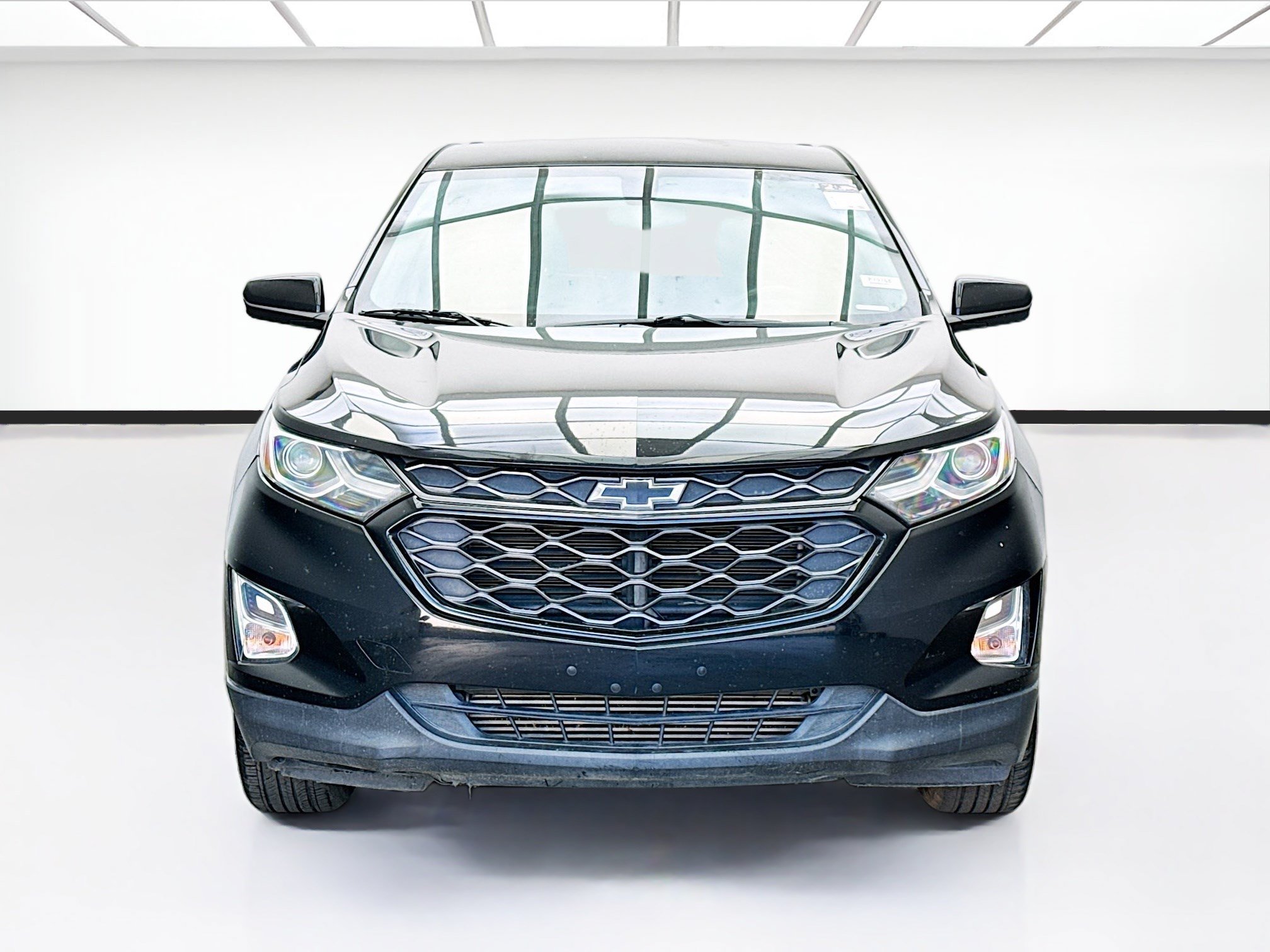 Used 2018 Chevrolet Equinox LT FWD image 2