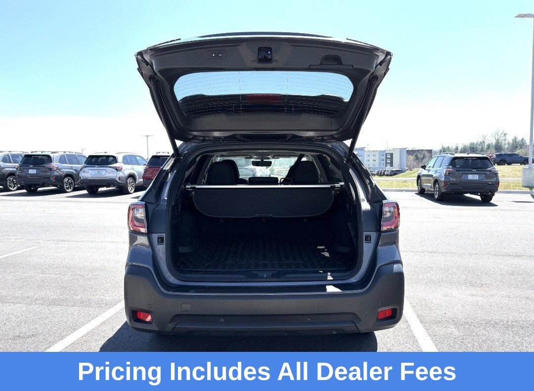 Certified 2025 Subaru Outback Onyx Edition AWD/4WD image 11