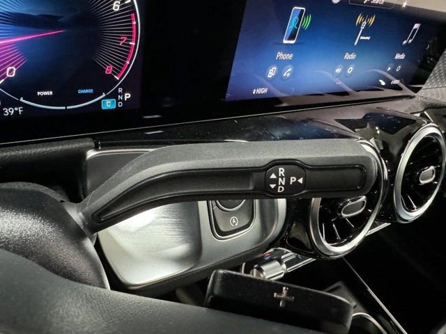 New 2026 Mercedes-Benz GLB 250 4MATIC image 37