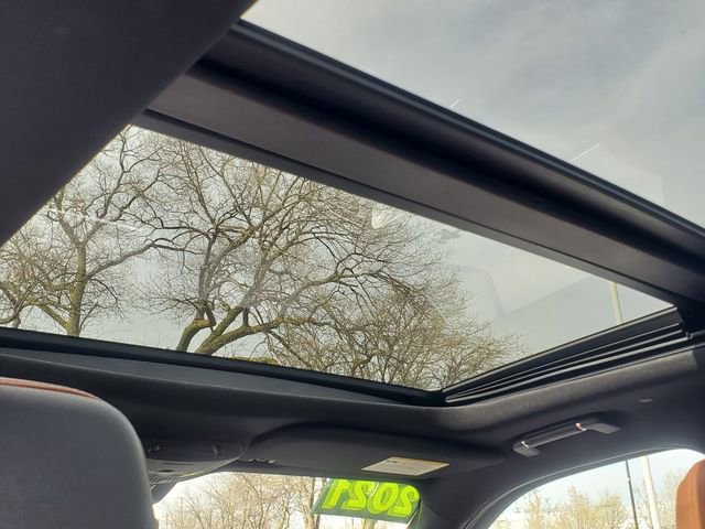 Used 2021 Lincoln Navigator L Reserve w/ Luxury Package image 24