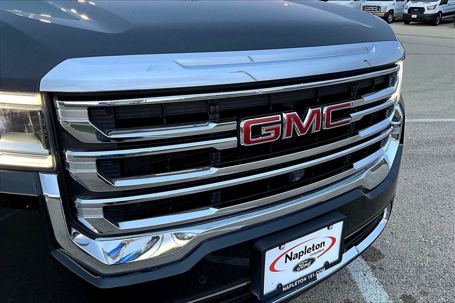 Used 2023 GMC Acadia SLT w/ Technology Package image 29