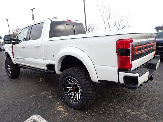 New 2026 Ford F250 Lariat w/ Black Appearance Package image 5