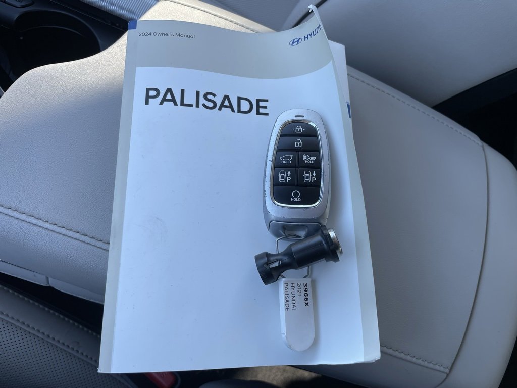 Used 2024 Hyundai Palisade Calligraphy image 50