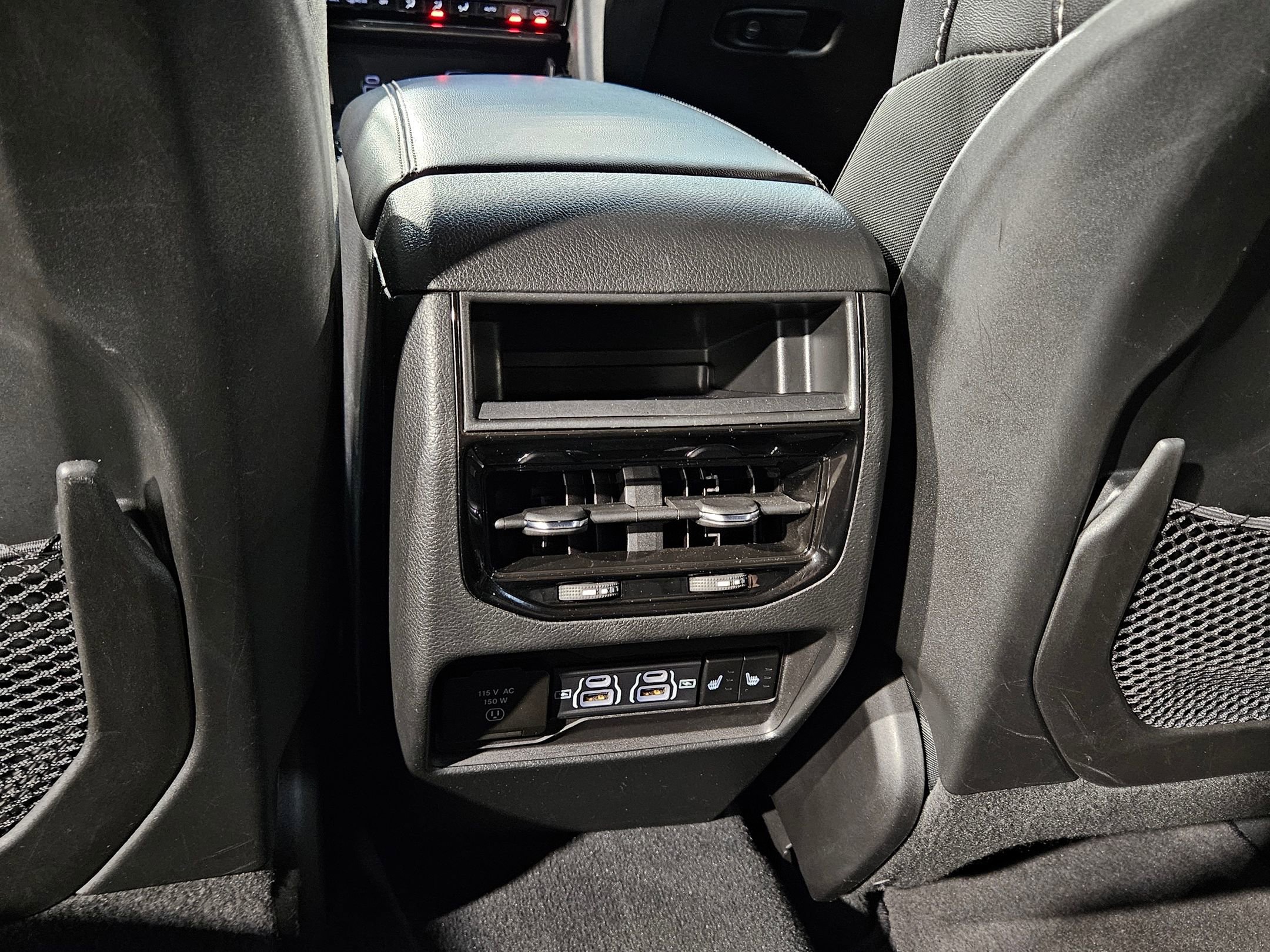 Used 2024 Jeep Grand Cherokee Limited image 38