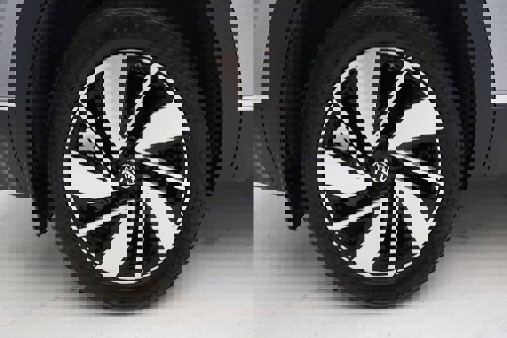 Used 2024 Volkswagen Atlas SEL image 9