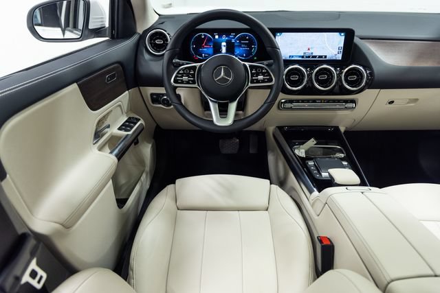 Used 2022 Mercedes-Benz GLA 250 4MATIC image 3
