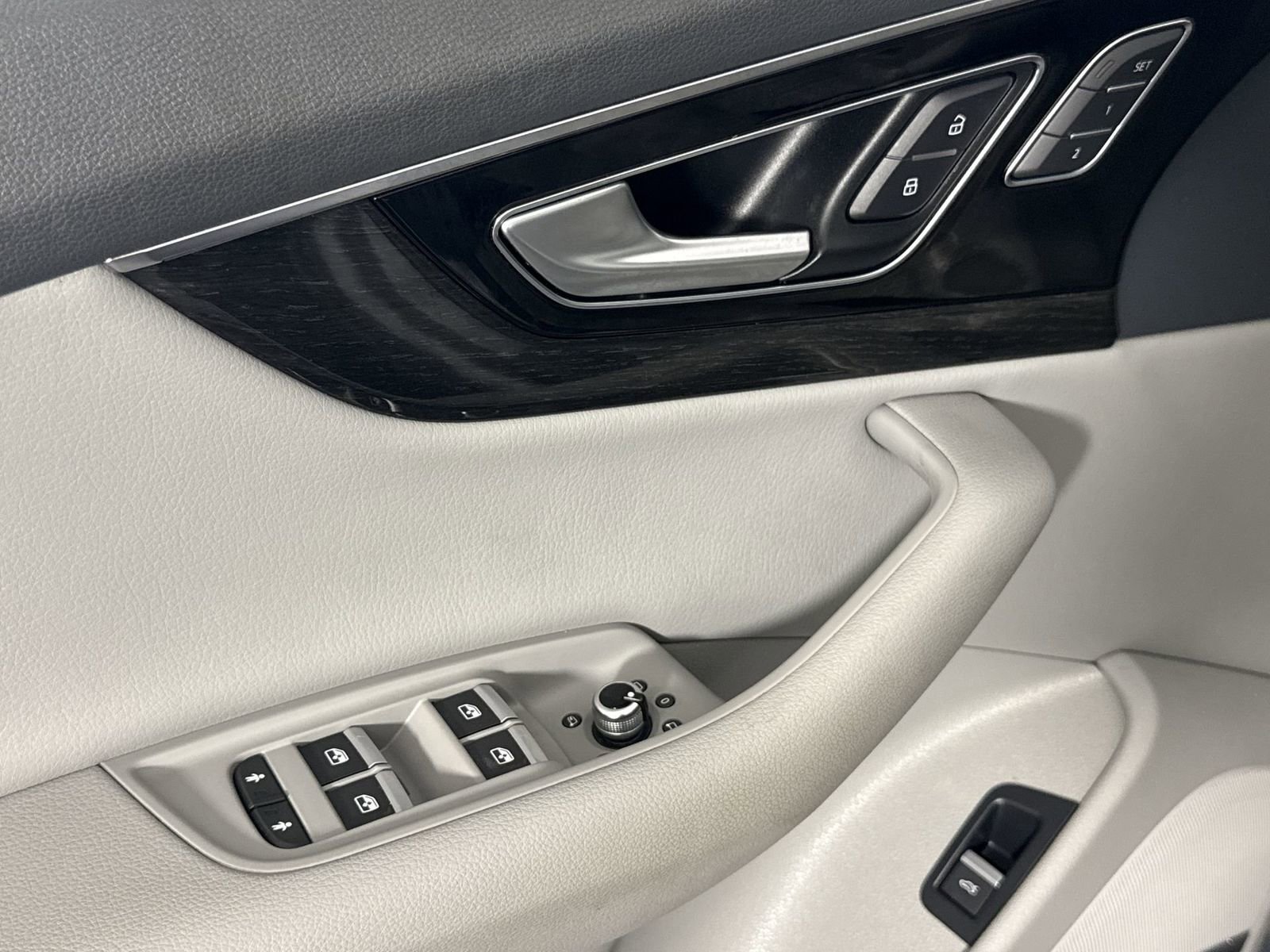 Used 2019 Audi Q7 3.0T Prestige w/ Prestige Package image 17