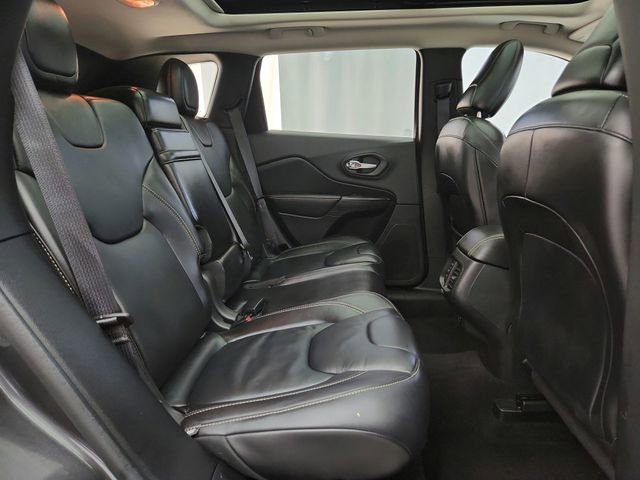 Used 2016 Jeep Cherokee Limited AWD/4WD image 31