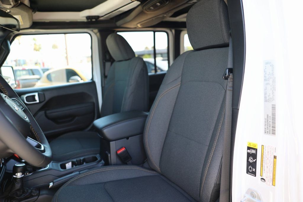 Used 2024 Jeep Wrangler Unlimited Sport AWD/4WD image 17