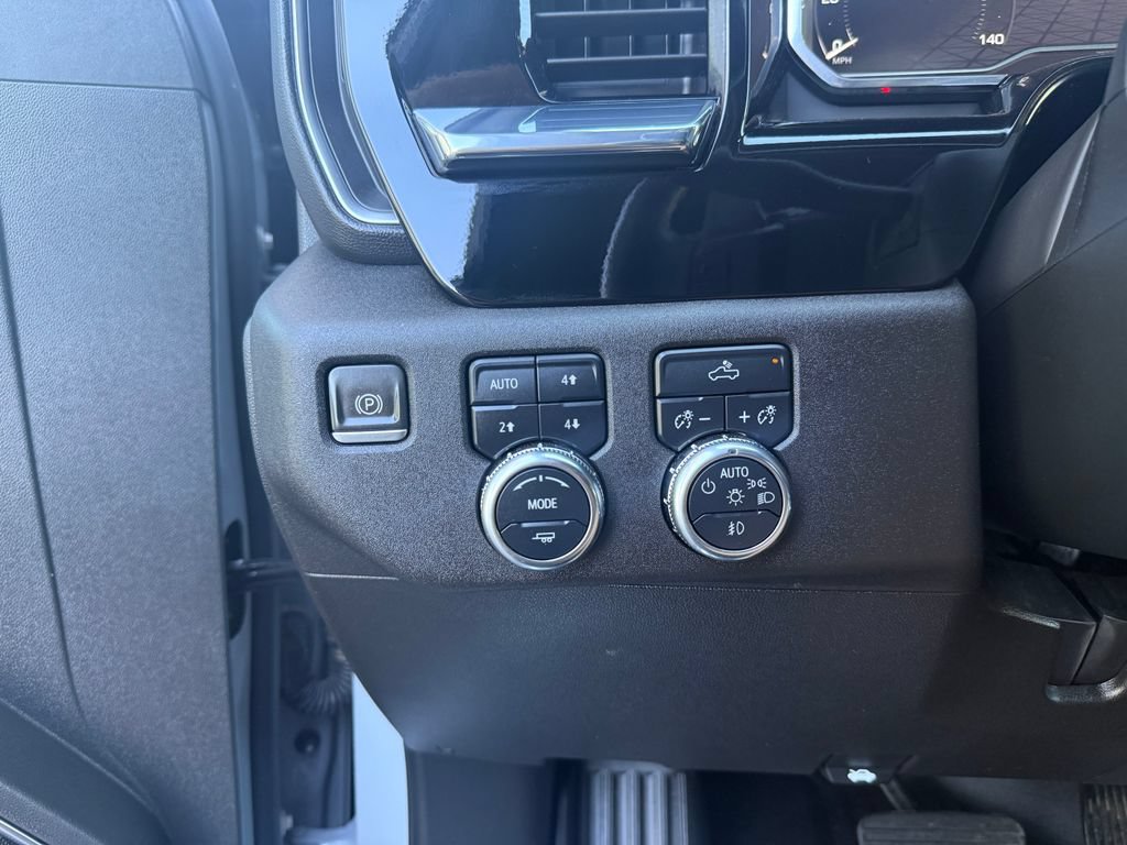 Used 2024 GMC Sierra 1500 Elevation w/ Preferred Package AWD/4WD image 30