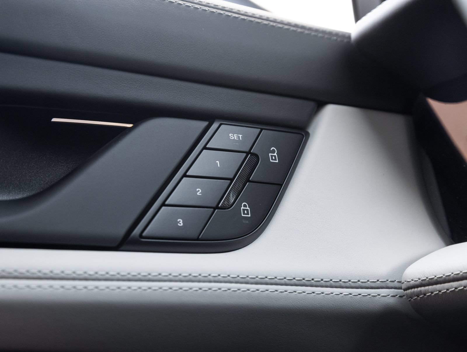 Certified 2026 Porsche Taycan AWD/4WD image 19