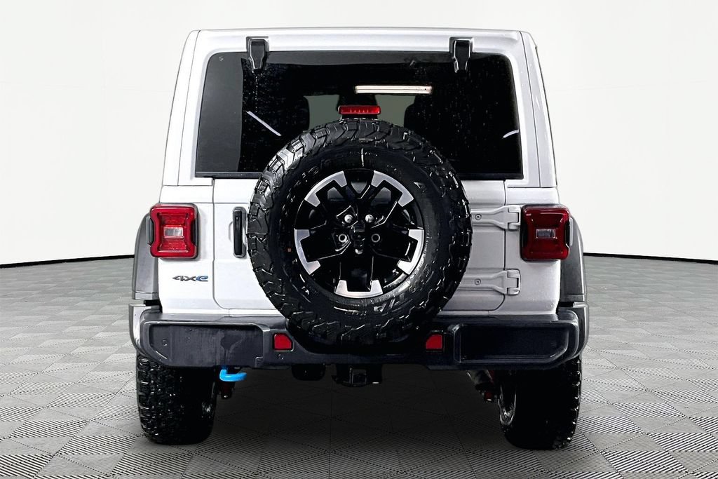 Used 2025 Jeep Wrangler Unlimited Rubicon 4xe w/ Safety Group AWD/4WD image 5