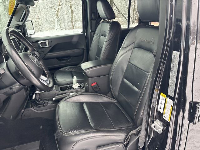 Used 2018 Jeep Wrangler Unlimited Sahara w/ Cold Weather Group image 36