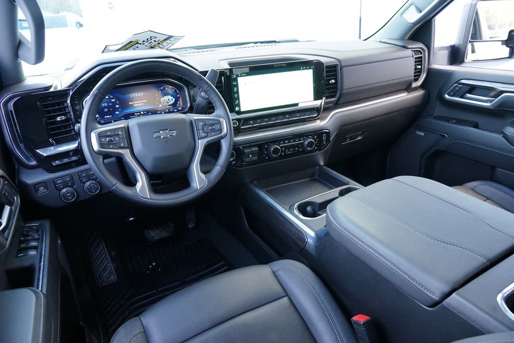 Used 2025 Chevrolet Silverado 3500 LTZ w/ LTZ Plus Package image 27