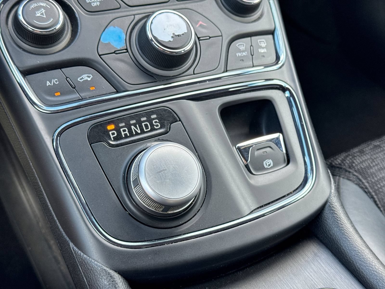Used 2016 Chrysler 200 S FWD image 31