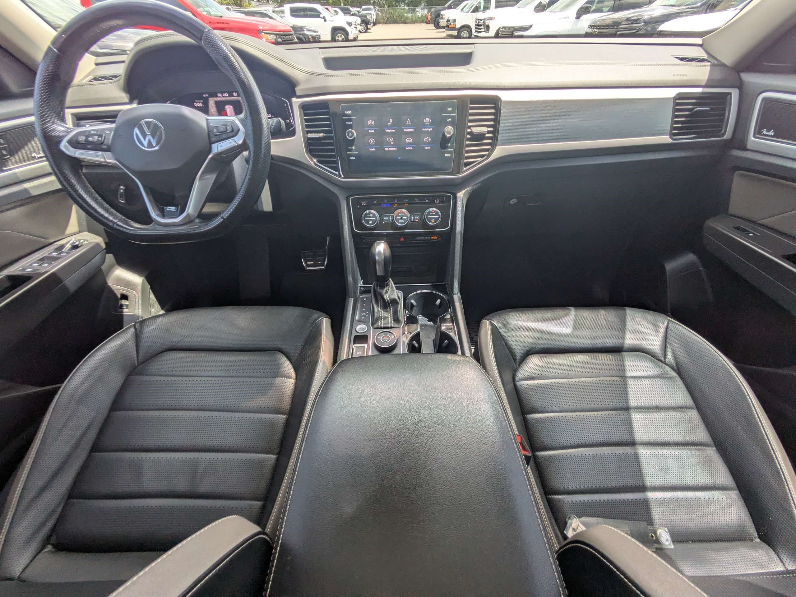 Used 2022 Volkswagen Atlas SEL Premium AWD/4WD image 18