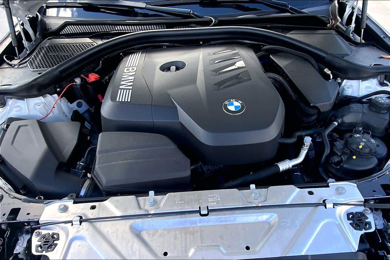 Used 2026 BMW 330i Sedan w/ M Sport Package RWD image 31