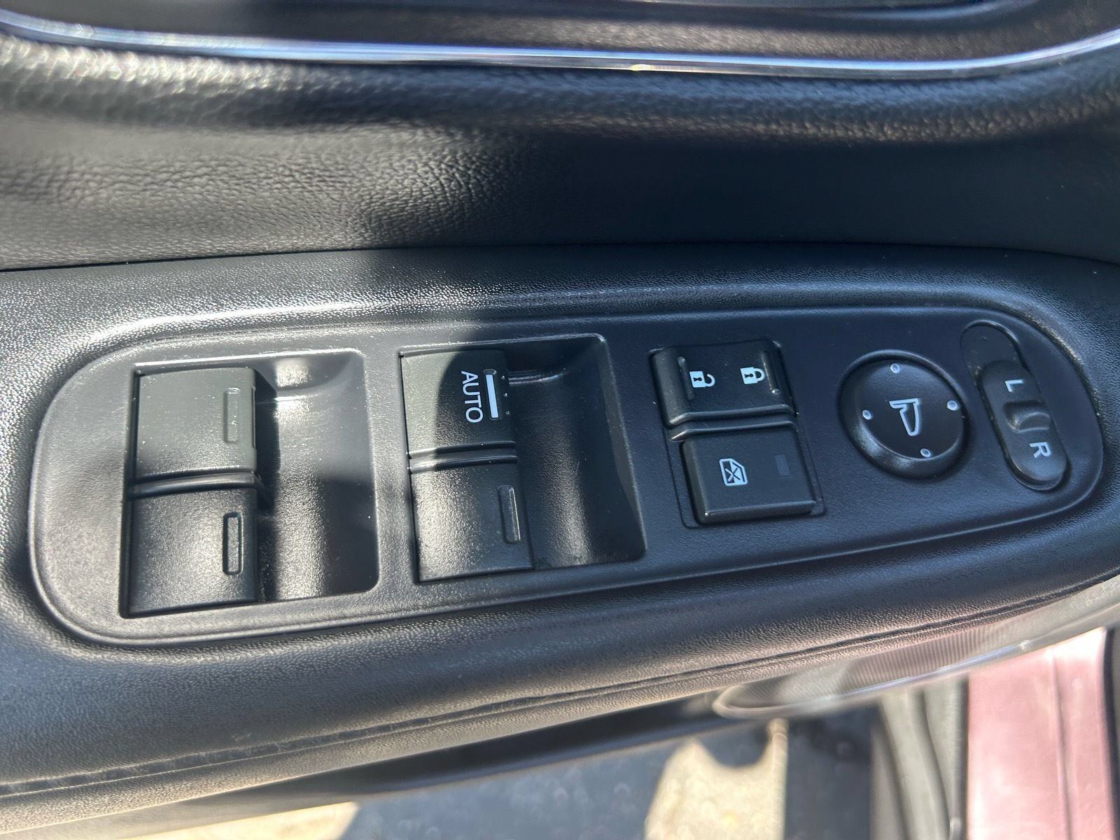 Used 2022 Honda HR-V EX-L image 21