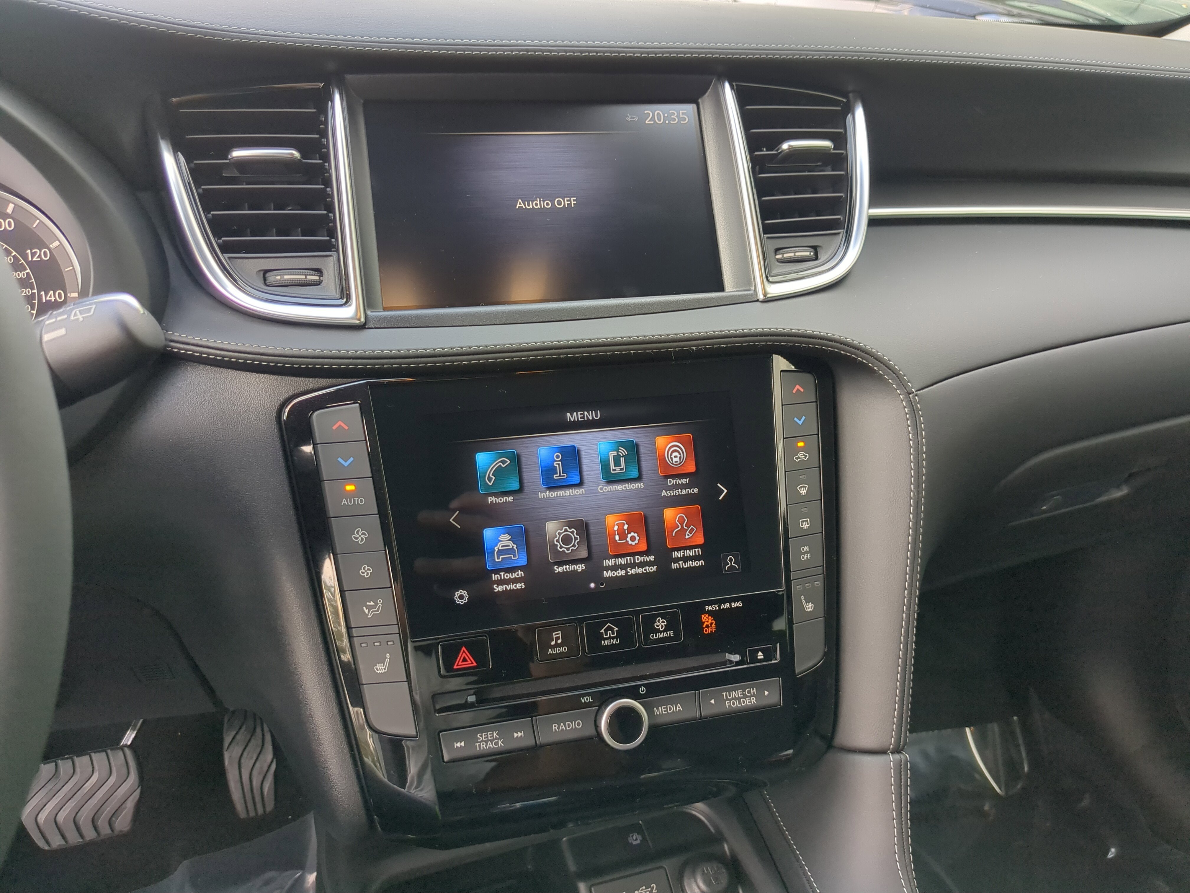 New 2025 INFINITI QX50 Luxe image 20