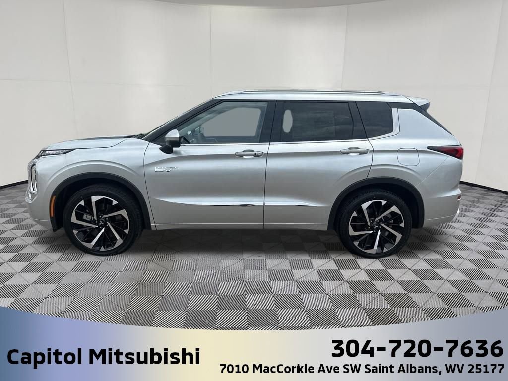 New 2025 Mitsubishi Outlander SEL image 6