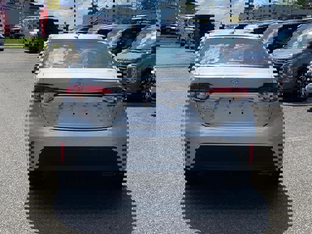 Used 2024 Toyota Corolla LE image 4