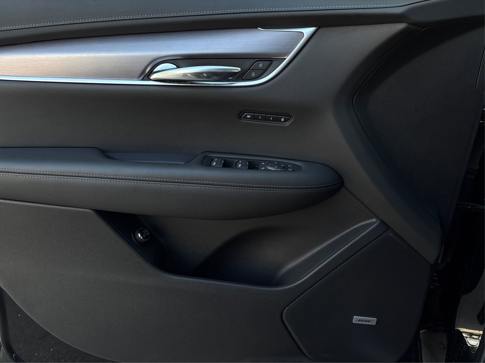 New 2025 Cadillac XT6 Luxury image 21