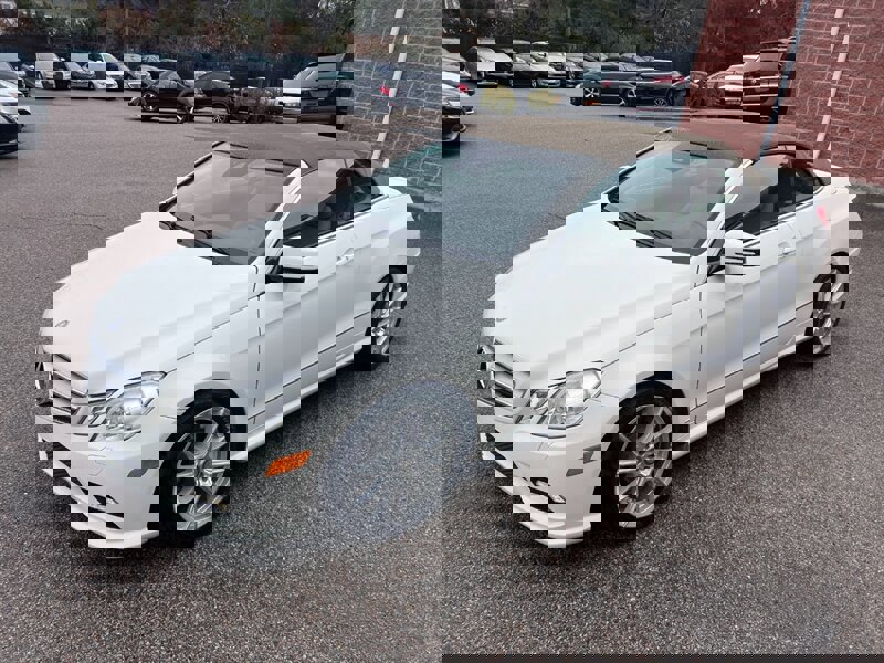 Used 2011 Mercedes-Benz E 550 Cabriolet image 1
