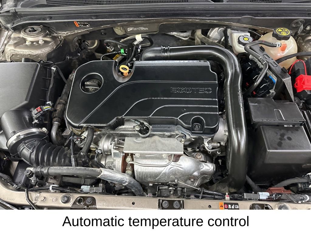 Used 2020 Chevrolet Malibu LT image 18