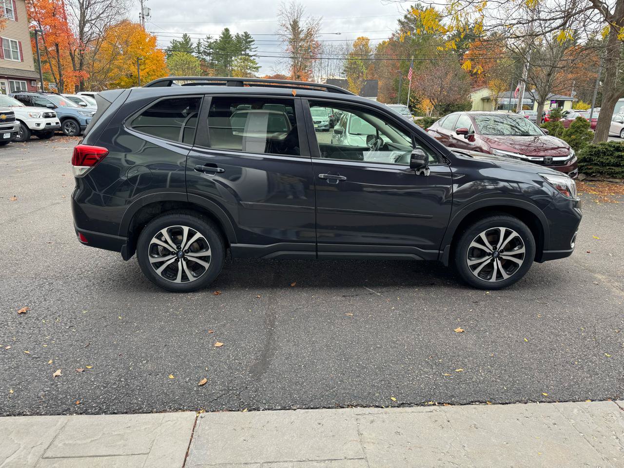 Used 2019 Subaru Forester Limited AWD/4WD image 6