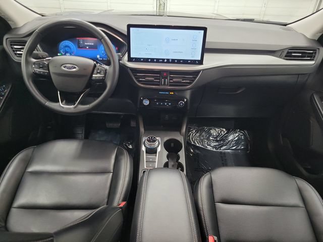 Used 2025 Ford Escape Platinum AWD/4WD image 12