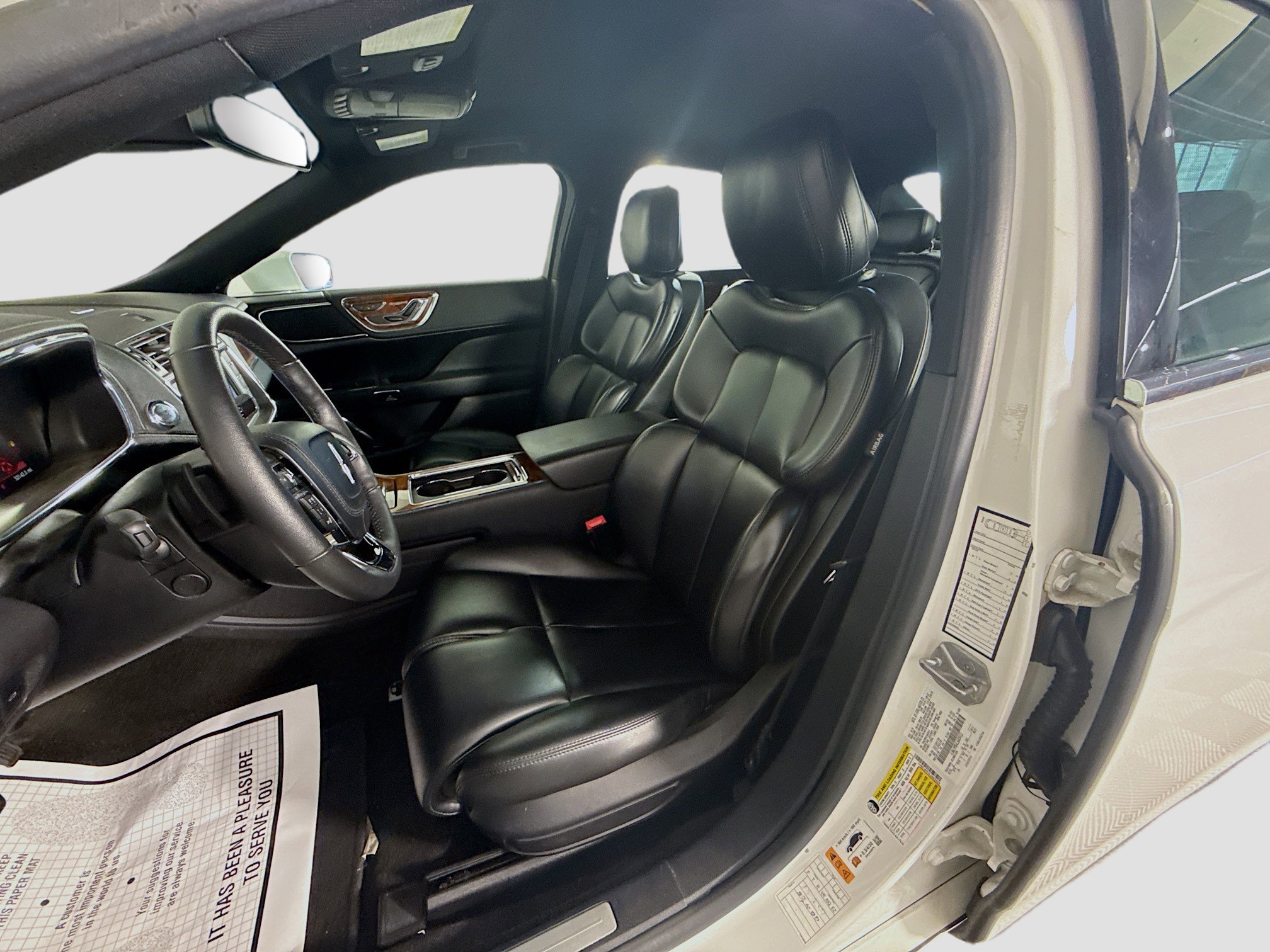 Used 2020 Lincoln Continental image 22