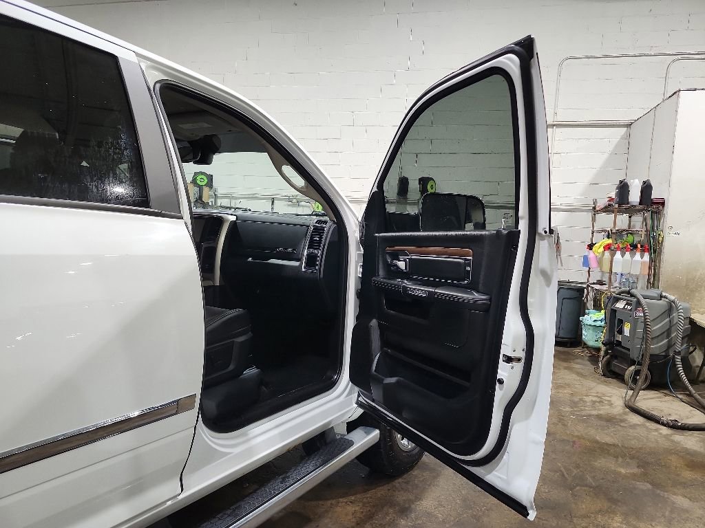 Used 2017 RAM 2500 Laramie AWD/4WD image 17