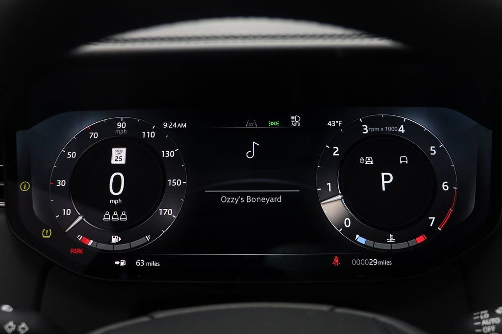 New 2025 Land Rover Range Rover SE image 8