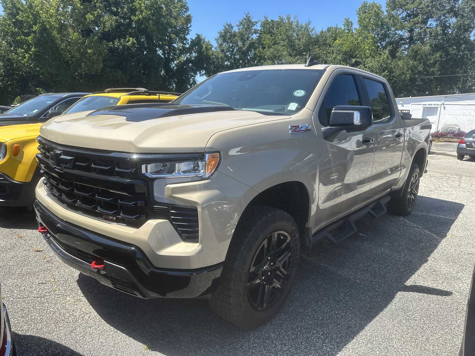 Used 2022 Chevrolet Silverado 1500 LT Trail Boss w/ LT Trail Boss Premium Package image 9
