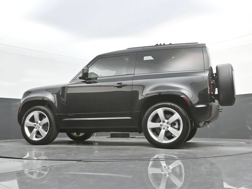 Used 2021 Land Rover Defender 90 X-Dynamic S AWD/4WD image 36