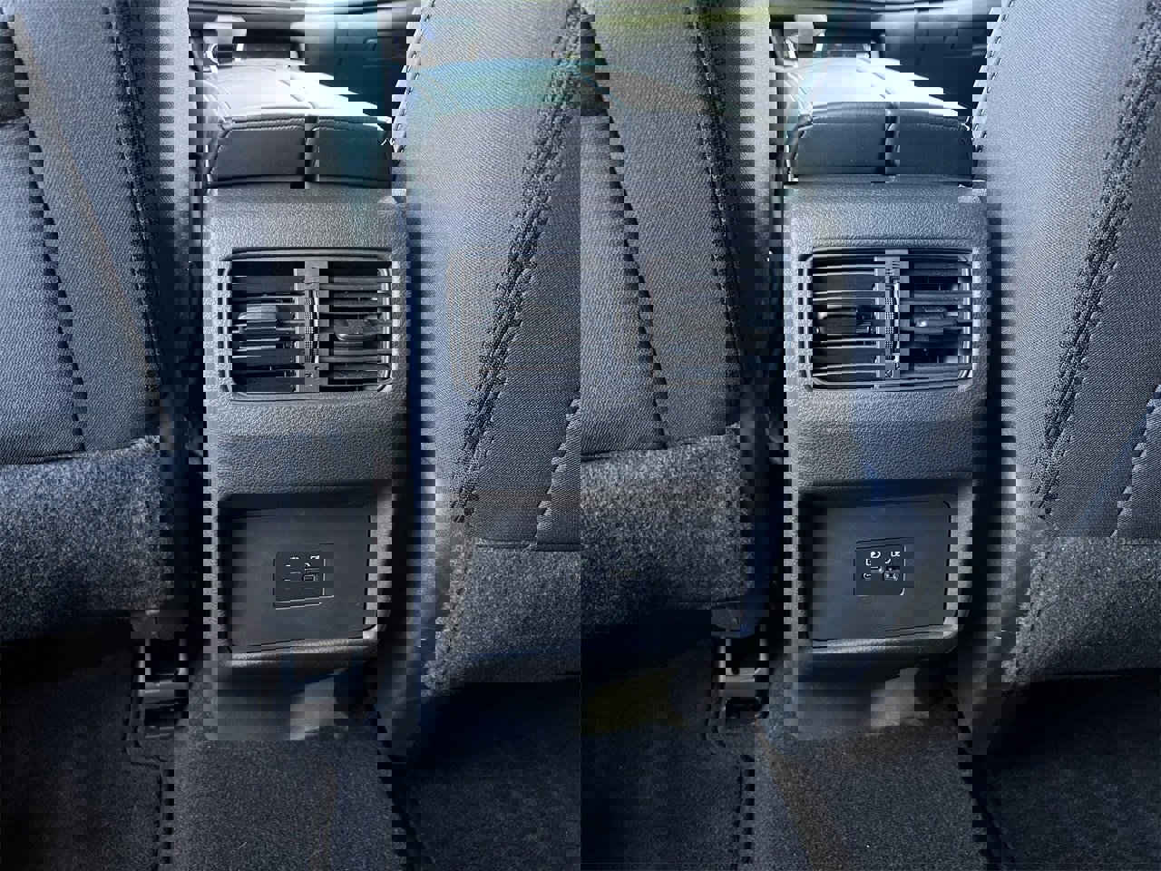 Certified 2022 Nissan Rogue SV image 25