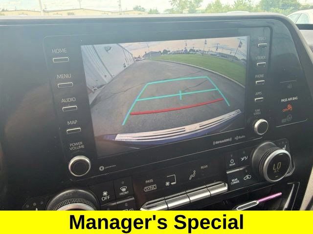 Used 2020 Toyota Highlander XLE AWD/4WD image 24
